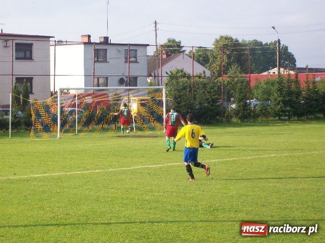 Zdjęcie w galerii na portalu naszraciborz.pl: Derby powiatu dla Krzyżanowic wiadomości z regionu