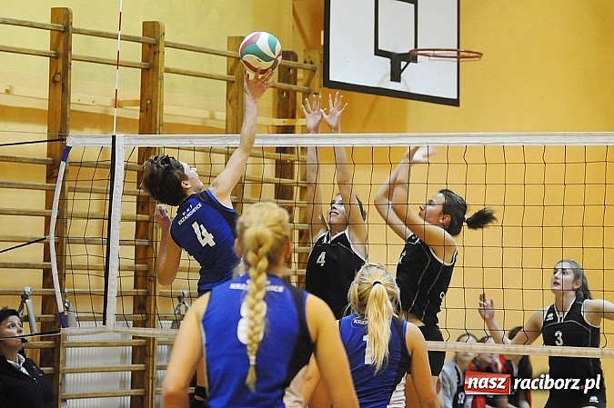 Zdjęcie w galerii na portalu naszraciborz.pl: Pewna wygrana siatkarek z Krzanowic wiadomości z regionu
