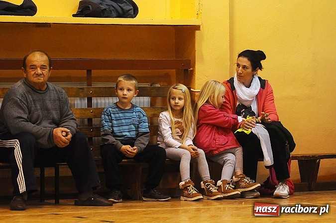 Zdjęcie w galerii na portalu naszraciborz.pl: Pewna wygrana siatkarek z Krzanowic wiadomości z regionu