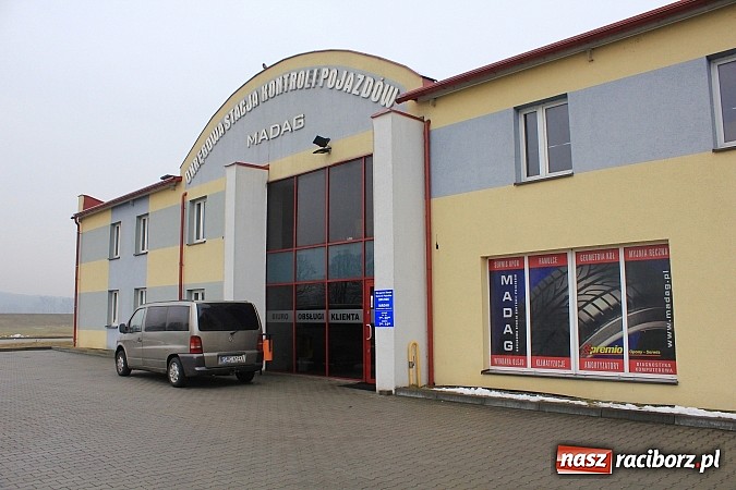 Zdjęcie w galerii na portalu naszraciborz.pl: Bez kolejki zmień opony w MADAGu, wygraj FIATA 500 lub BON! wiadomości z regionu