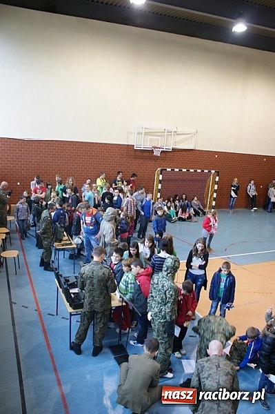 Zdjęcie w galerii na portalu naszraciborz.pl: Strzeleckie show w kietrzańskim Zespole Szkół wiadomości z regionu