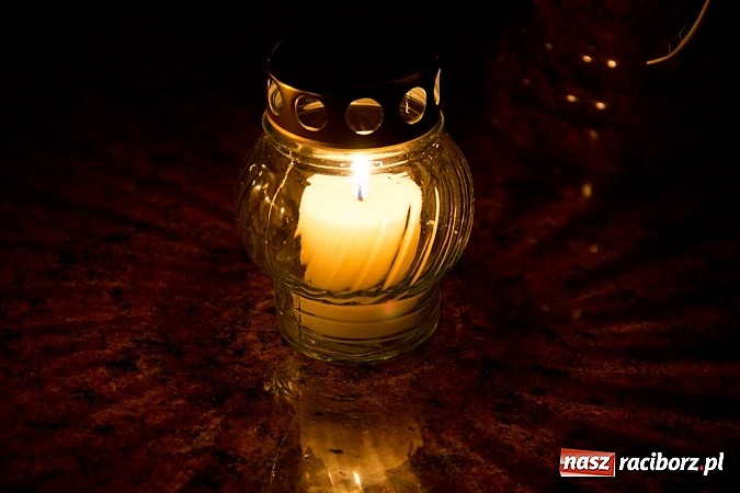 Zdjęcie w galerii na portalu naszraciborz.pl: Nieszpory i procesja do krzyża na cmentarzu Jeruzalem wiadomości z regionu