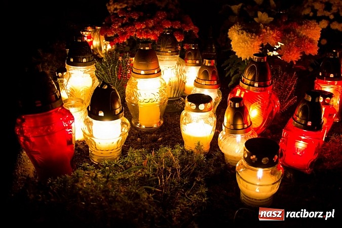 Zdjęcie w galerii na portalu naszraciborz.pl: Nieszpory i procesja do krzyża na cmentarzu Jeruzalem wiadomości z regionu