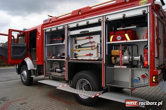 Zdjęcie w galerii na portalu naszraciborz.pl: Strażacy ochotnicy z Nędzy mają nowy wóz bojowy wiadomości z regionu