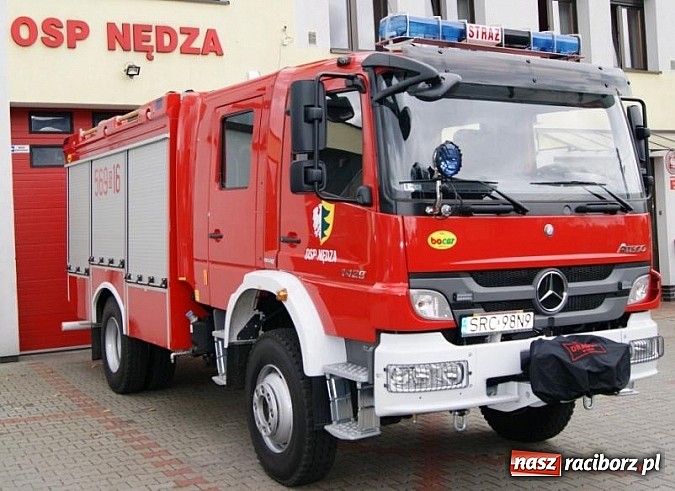 Zdjęcie w galerii na portalu naszraciborz.pl: Strażacy ochotnicy z Nędzy mają nowy wóz bojowy wiadomości z regionu