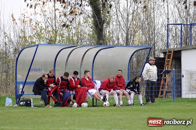 Zdjęcie w galerii na portalu naszraciborz.pl: Wielkie emocje i podział punktów w hicie kolejki wiadomości z regionu
