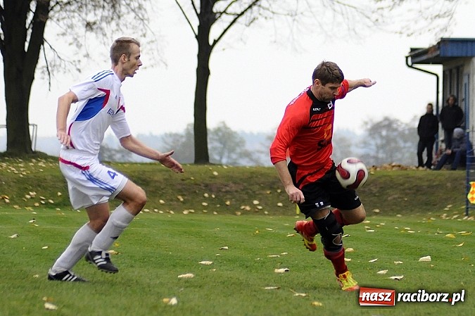 Zdjęcie w galerii na portalu naszraciborz.pl: Wielkie emocje i podział punktów w hicie kolejki wiadomości z regionu