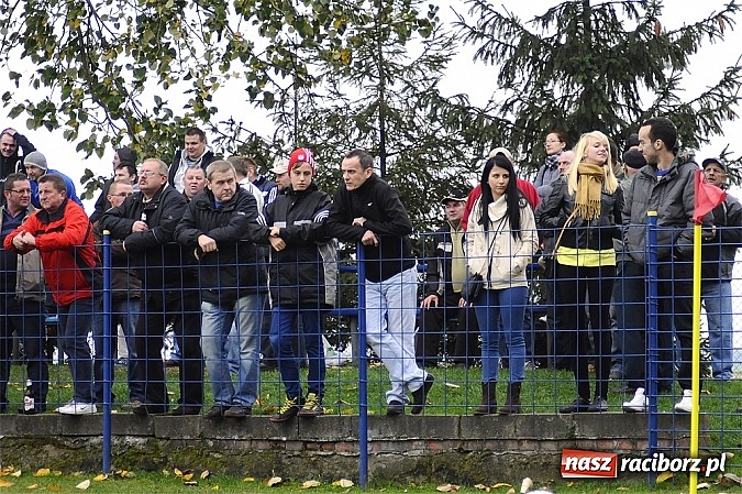 Zdjęcie w galerii na portalu naszraciborz.pl: Wielkie emocje i podział punktów w hicie kolejki wiadomości z regionu