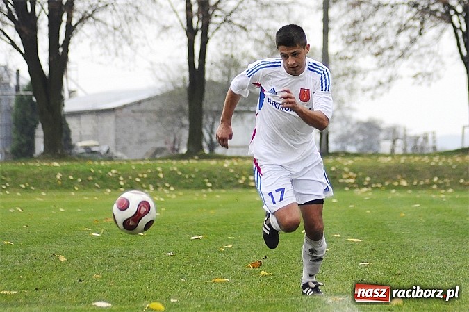Zdjęcie w galerii na portalu naszraciborz.pl: Wielkie emocje i podział punktów w hicie kolejki wiadomości z regionu
