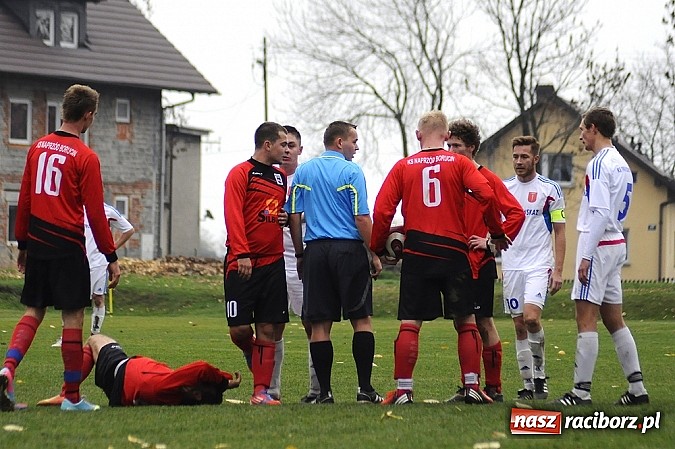 Zdjęcie w galerii na portalu naszraciborz.pl: Wielkie emocje i podział punktów w hicie kolejki wiadomości z regionu