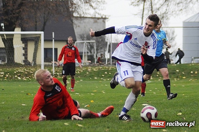 Zdjęcie w galerii na portalu naszraciborz.pl: Wielkie emocje i podział punktów w hicie kolejki wiadomości z regionu