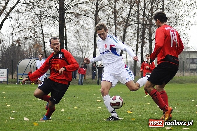 Zdjęcie w galerii na portalu naszraciborz.pl: Wielkie emocje i podział punktów w hicie kolejki wiadomości z regionu