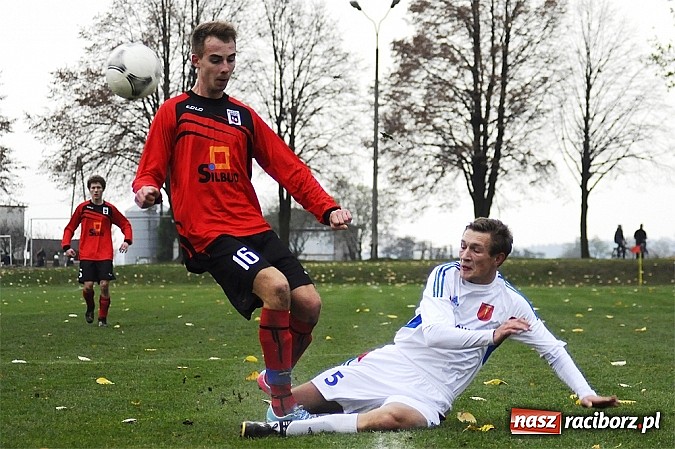 Zdjęcie w galerii na portalu naszraciborz.pl: Wielkie emocje i podział punktów w hicie kolejki wiadomości z regionu