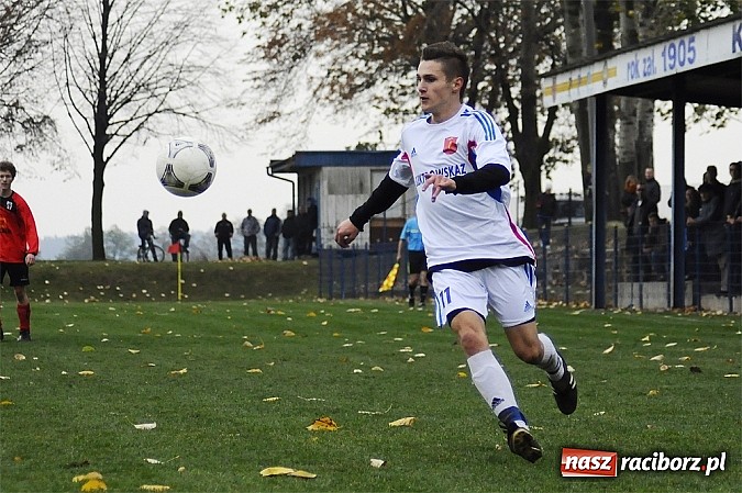 Zdjęcie w galerii na portalu naszraciborz.pl: Wielkie emocje i podział punktów w hicie kolejki wiadomości z regionu