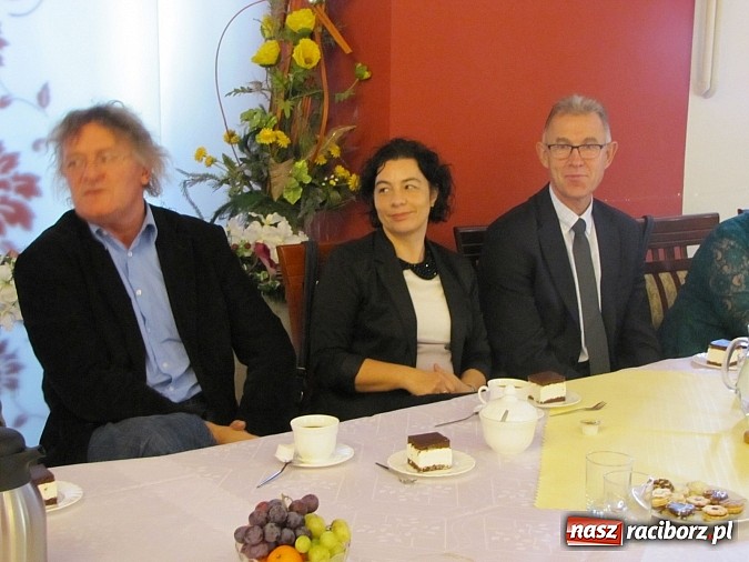 Zdjęcie w galerii na portalu naszraciborz.pl:  Seniorzy świętowali w Raciborskiej  wiadomości z regionu