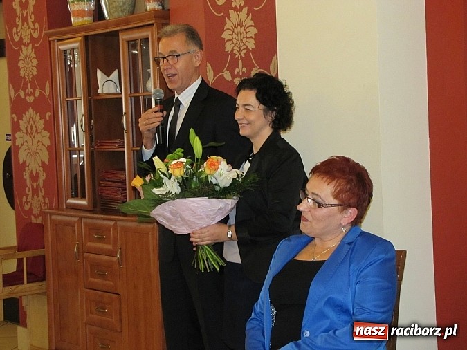 Zdjęcie w galerii na portalu naszraciborz.pl:  Seniorzy świętowali w Raciborskiej  wiadomości z regionu