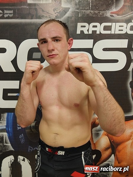 Zdjęcie w galerii na portalu naszraciborz.pl: Łamatorzy podpisali kontrakty na walki zawodowe wiadomości z regionu