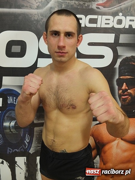 Zdjęcie w galerii na portalu naszraciborz.pl: Łamatorzy podpisali kontrakty na walki zawodowe wiadomości z regionu