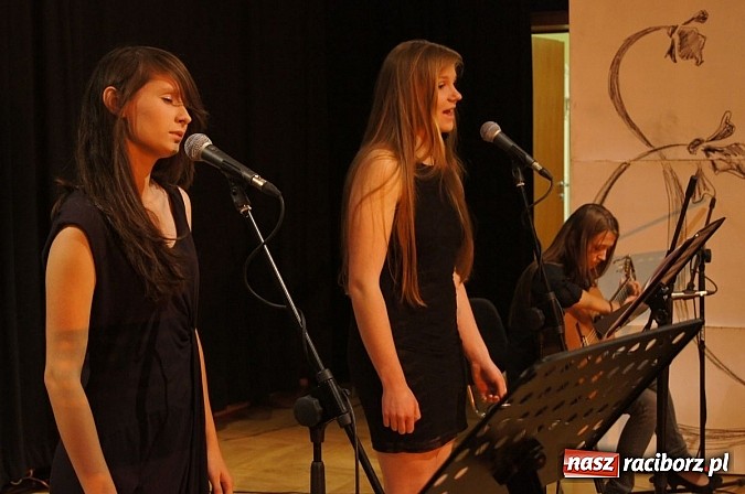 Zdjęcie w galerii na portalu naszraciborz.pl: Zaduszki poetyckie poświęcone Tuwimowi wiadomości z regionu