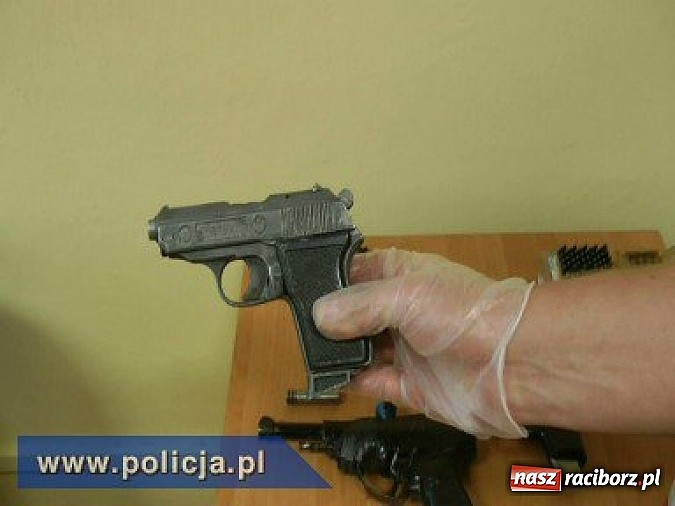 Zdjęcie w galerii na portalu naszraciborz.pl: Centralne Biuro Śledcze rozbiło gang handlujący narkotykami w naszym powiecie wiadomości z regionu