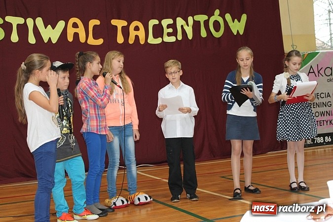 Zdjęcie w galerii na portalu naszraciborz.pl: W szkole w Nędzy łowili talenty wiadomości z regionu