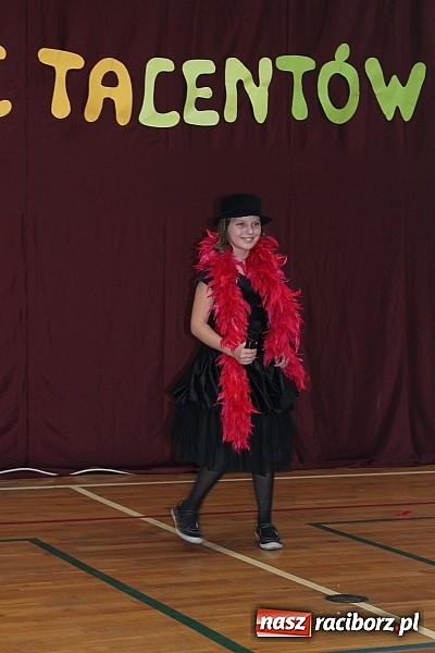 Zdjęcie w galerii na portalu naszraciborz.pl: W szkole w Nędzy łowili talenty wiadomości z regionu