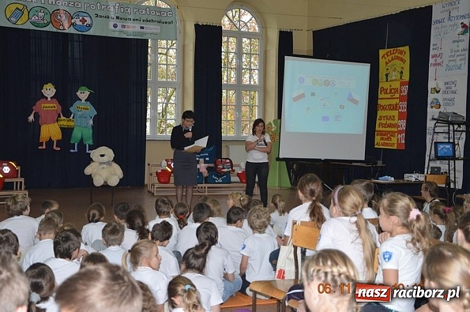 Zdjęcie w galerii na portalu naszraciborz.pl: Spotkanie z Misiem, czyli poznajemy numer 112 wiadomości z regionu