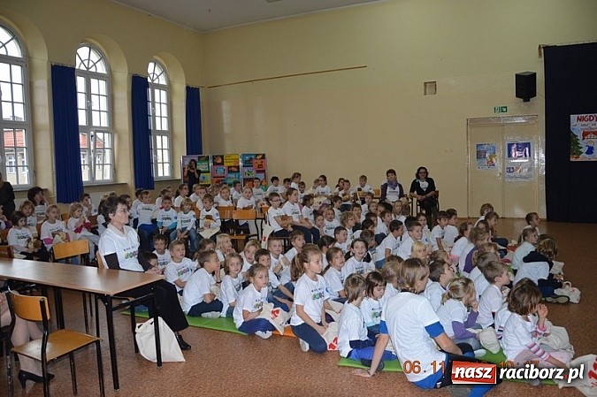 Zdjęcie w galerii na portalu naszraciborz.pl: Spotkanie z Misiem, czyli poznajemy numer 112 wiadomości z regionu