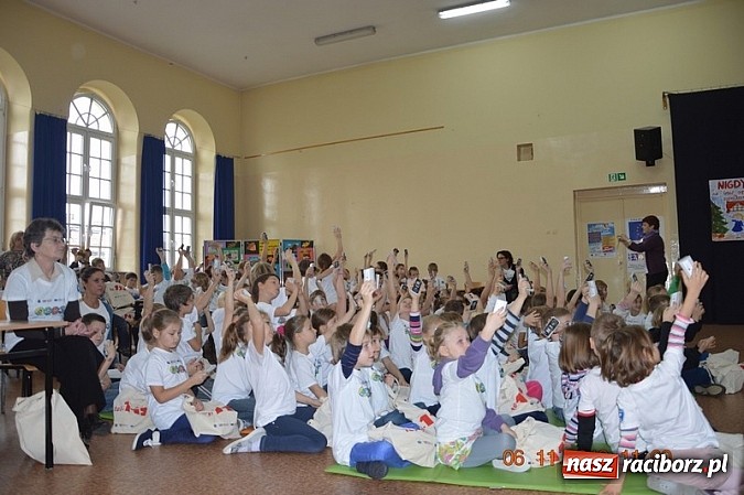 Zdjęcie w galerii na portalu naszraciborz.pl: Spotkanie z Misiem, czyli poznajemy numer 112 wiadomości z regionu