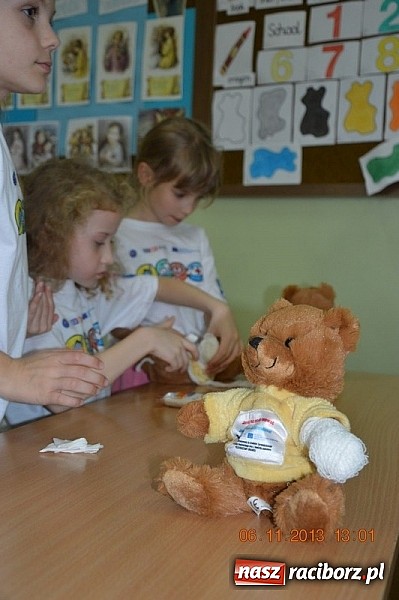 Zdjęcie w galerii na portalu naszraciborz.pl: Spotkanie z Misiem, czyli poznajemy numer 112 wiadomości z regionu