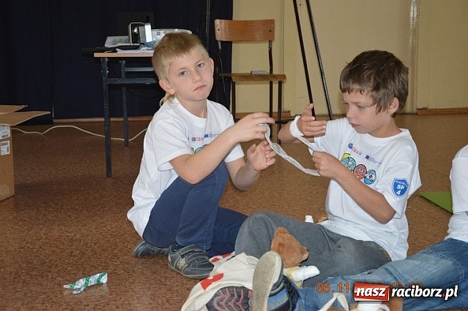 Zdjęcie w galerii na portalu naszraciborz.pl: Spotkanie z Misiem, czyli poznajemy numer 112 wiadomości z regionu