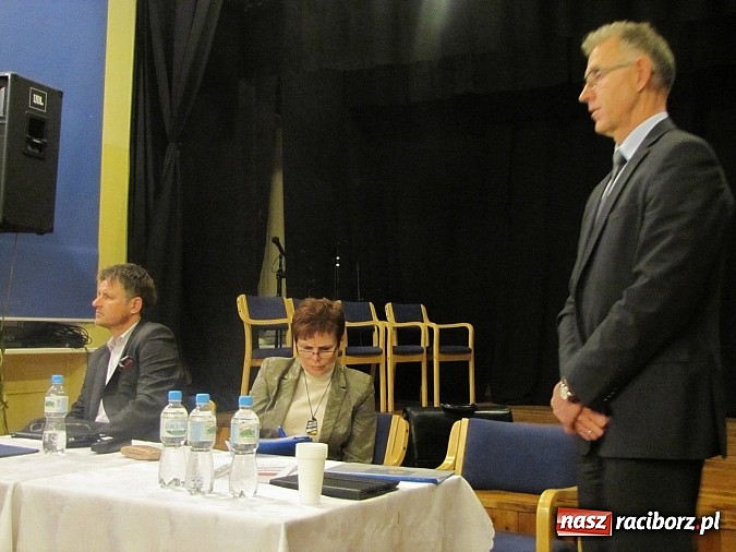 Zdjęcie w galerii na portalu naszraciborz.pl: Tournée prezydenta. Garstka słuchaczy. Garść informacji o budżecie na 2013 rok wiadomości z regionu