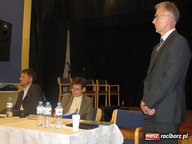 Zdjęcie w galerii na portalu naszraciborz.pl: Tournée prezydenta. Garstka słuchaczy. Garść informacji o budżecie na 2013 rok wiadomości z regionu