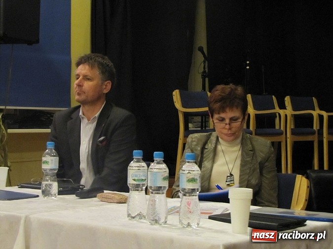 Zdjęcie w galerii na portalu naszraciborz.pl: Tournée prezydenta. Garstka słuchaczy. Garść informacji o budżecie na 2013 rok wiadomości z regionu