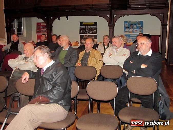 Zdjęcie w galerii na portalu naszraciborz.pl: Lista pr&oacute;śb i zażaleń mieszkańc&oacute;w Nowych Zagr&oacute;d wiadomości z regionu