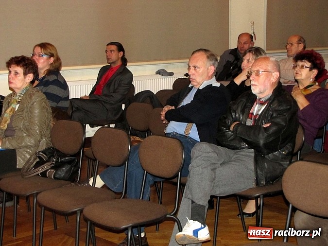 Zdjęcie w galerii na portalu naszraciborz.pl: Lista pr&oacute;śb i zażaleń mieszkańc&oacute;w Nowych Zagr&oacute;d wiadomości z regionu