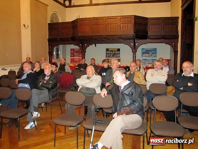 Zdjęcie w galerii na portalu naszraciborz.pl: Lista pr&oacute;śb i zażaleń mieszkańc&oacute;w Nowych Zagr&oacute;d wiadomości z regionu