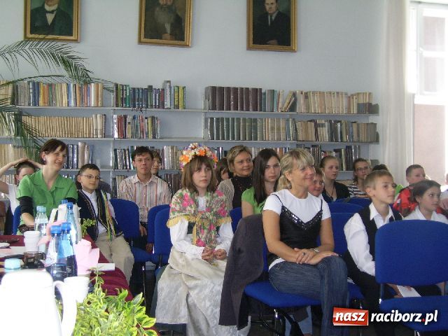 Zdjęcie w galerii na portalu naszraciborz.pl: Opowiadać znaczy klycić wiadomości z regionu