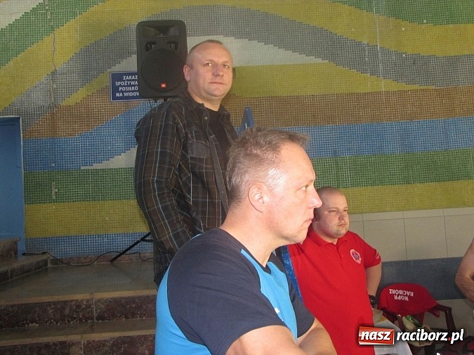 Zdjęcie w galerii na portalu naszraciborz.pl: Wskocz do basenu ZSOMS! Trwa maraton wiadomości z regionu