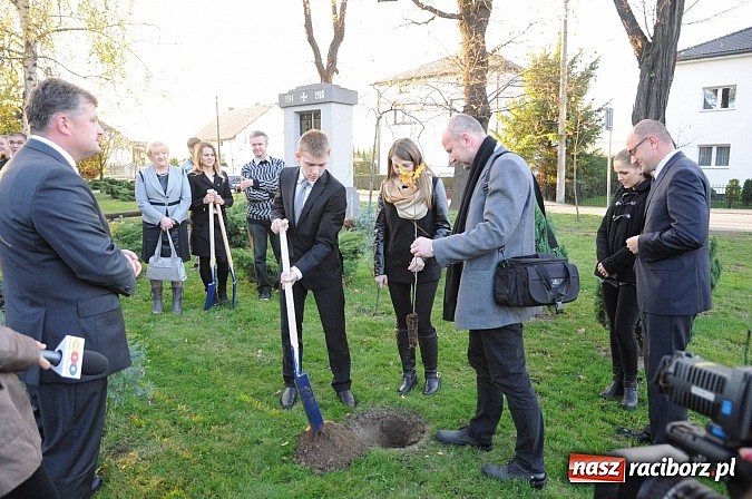 Zdjęcie w galerii na portalu naszraciborz.pl: Gmina Krzyżanowice z I nagrodą za najbardziej innowacyjny mikroprojekt w Euroregionie Silesia. Wyróżnienie dla Raciborza wiadomości z regionu