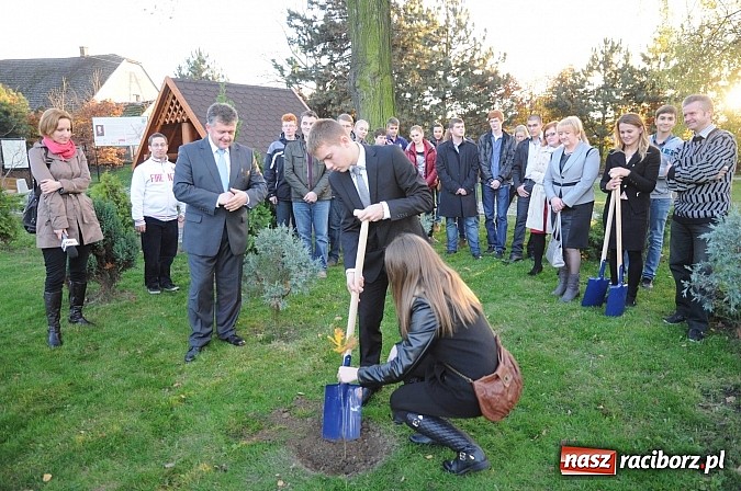 Zdjęcie w galerii na portalu naszraciborz.pl: Gmina Krzyżanowice z I nagrodą za najbardziej innowacyjny mikroprojekt w Euroregionie Silesia. Wyróżnienie dla Raciborza wiadomości z regionu