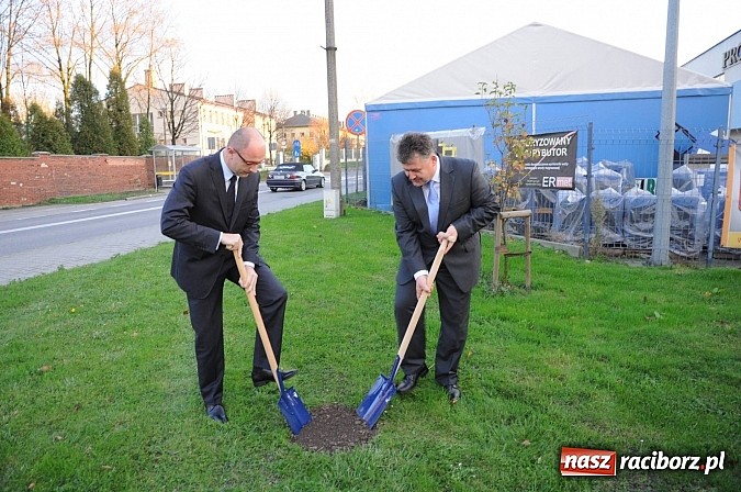 Zdjęcie w galerii na portalu naszraciborz.pl: Gmina Krzyżanowice z I nagrodą za najbardziej innowacyjny mikroprojekt w Euroregionie Silesia. Wyróżnienie dla Raciborza wiadomości z regionu