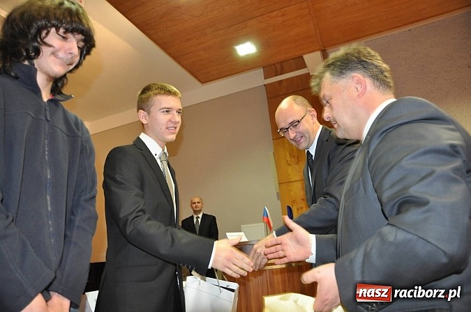 Zdjęcie w galerii na portalu naszraciborz.pl: Gmina Krzyżanowice z I nagrodą za najbardziej innowacyjny mikroprojekt w Euroregionie Silesia. Wyróżnienie dla Raciborza wiadomości z regionu