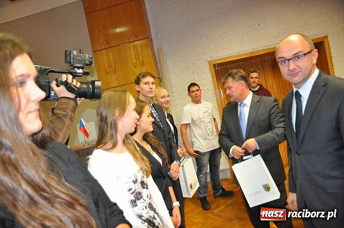 Zdjęcie w galerii na portalu naszraciborz.pl: Gmina Krzyżanowice z I nagrodą za najbardziej innowacyjny mikroprojekt w Euroregionie Silesia. Wyróżnienie dla Raciborza wiadomości z regionu