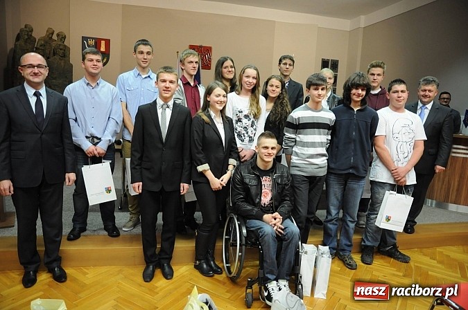 Zdjęcie w galerii na portalu naszraciborz.pl: Gmina Krzyżanowice z I nagrodą za najbardziej innowacyjny mikroprojekt w Euroregionie Silesia. Wyróżnienie dla Raciborza wiadomości z regionu