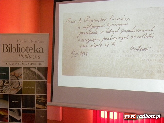 Zdjęcie w galerii na portalu naszraciborz.pl: W 80 rocznicę urodzin dr. Kincla. Konferencja w bibliotece wiadomości z regionu