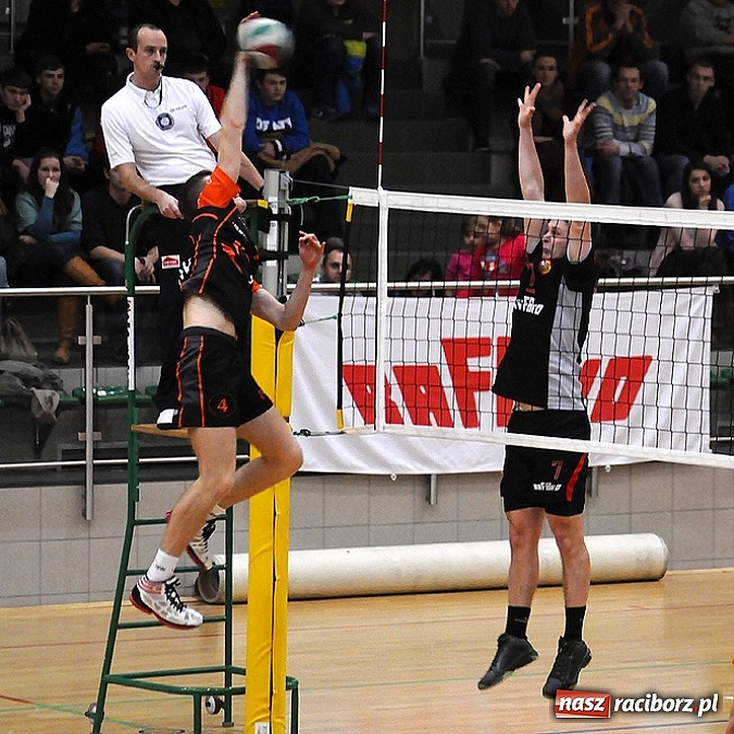 Zdjęcie w galerii na portalu naszraciborz.pl: Siatkarski AZS w końcu zwycięski wiadomości z regionu