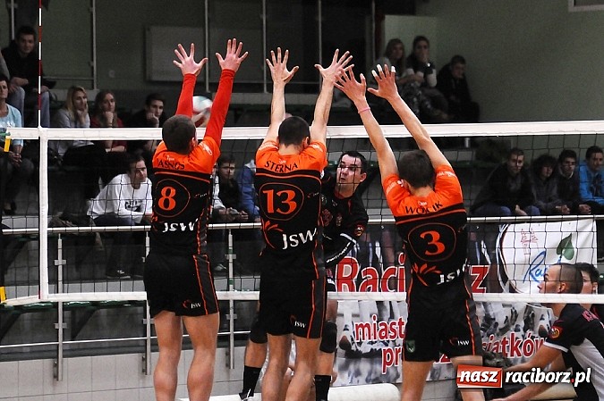 Zdjęcie w galerii na portalu naszraciborz.pl: Siatkarski AZS w końcu zwycięski wiadomości z regionu