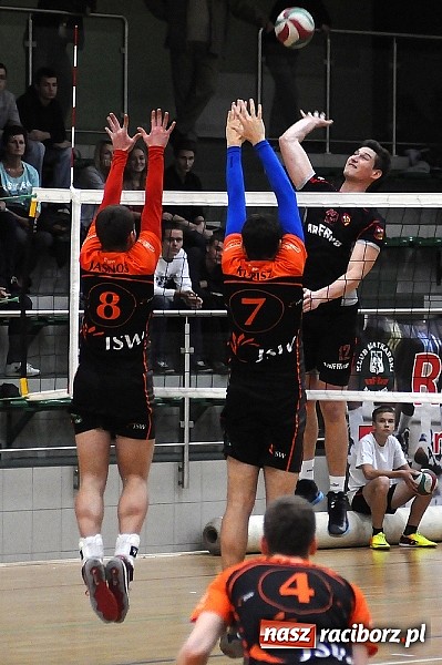 Zdjęcie w galerii na portalu naszraciborz.pl: Siatkarski AZS w końcu zwycięski wiadomości z regionu