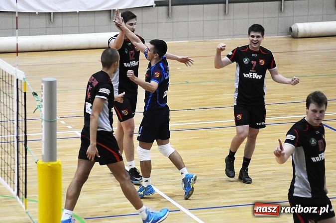 Zdjęcie w galerii na portalu naszraciborz.pl: Siatkarski AZS w końcu zwycięski wiadomości z regionu